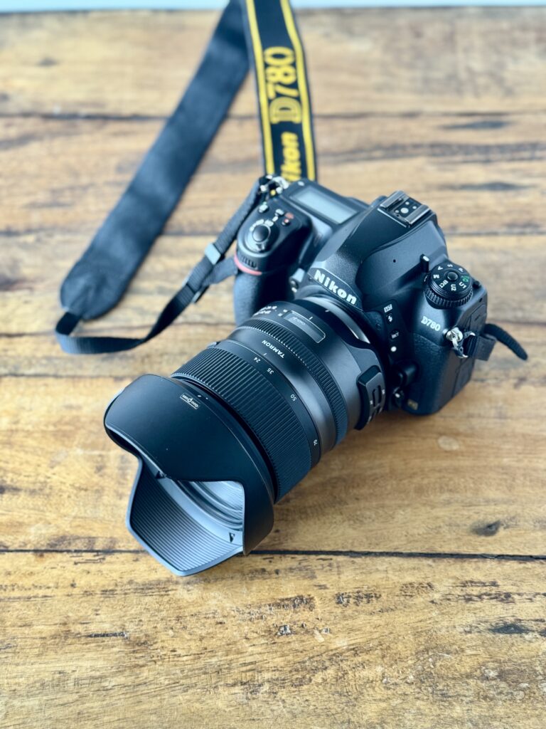 TAMRON SP 24-70mm F/2.8 Di VC USD G2をカメラに装着
