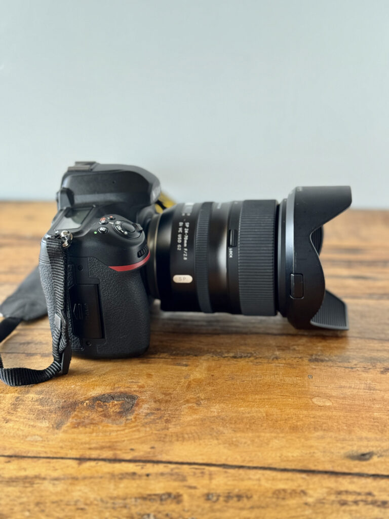 TAMRON SP 24-70mm F/2.8 Di VC USD G2をカメラに装着